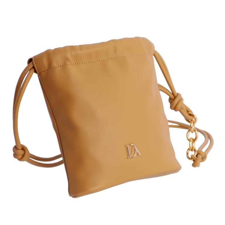 Bolso bandolera en color mostaza en PU de Don Algodon