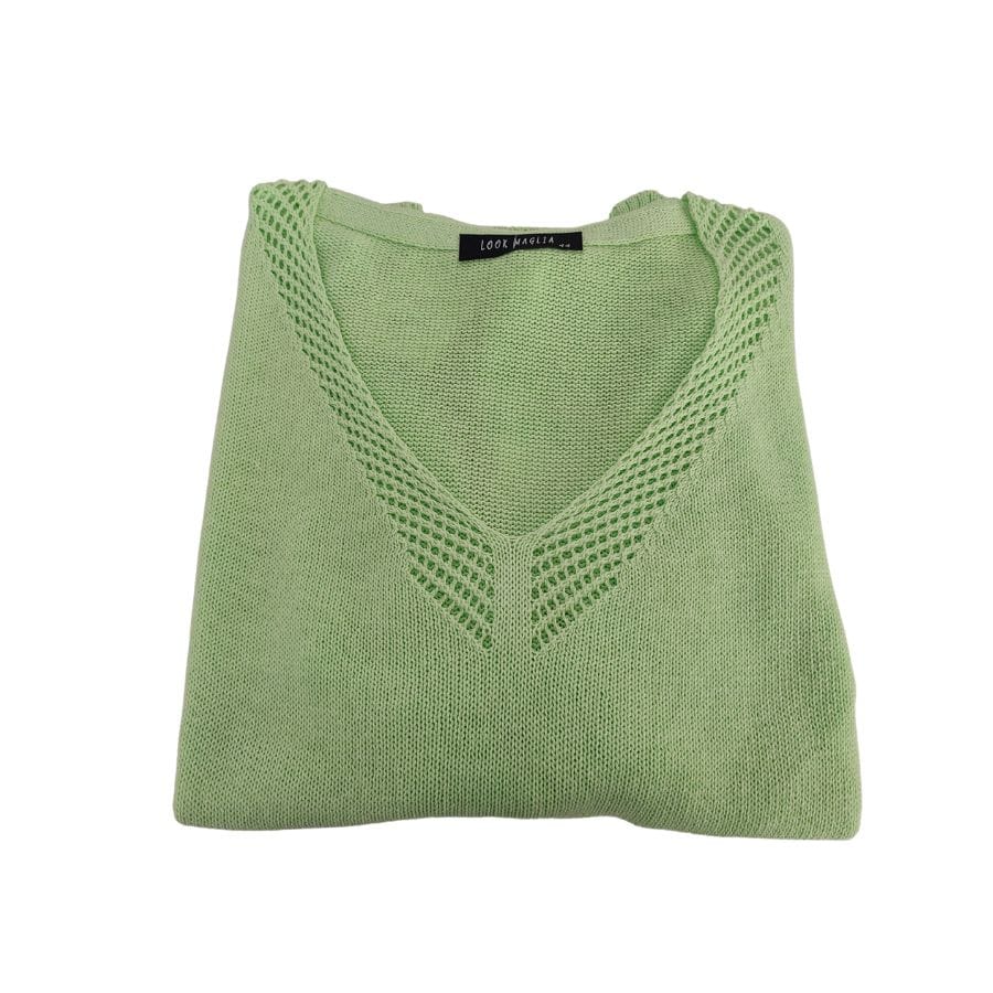Jersey verde de punto con cuello pico fabricado en España