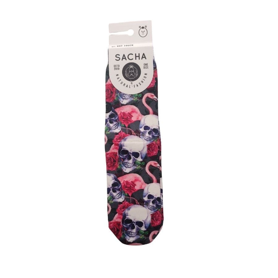 Calcetines de sacha con fondo negro y calaveras