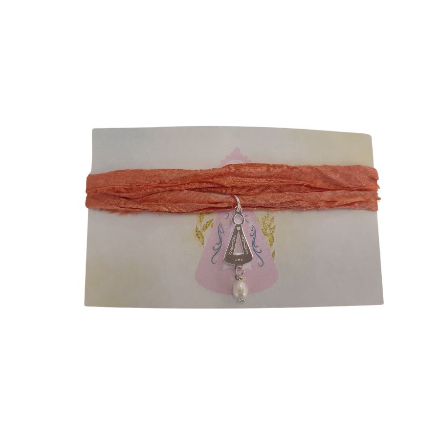 Pulsera Virgen de Covadonga es un regalo con mensaje de fe y esperanza