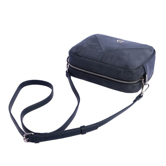 Bolso azul viejo o vintage de Don Algodon un bolso compacto para llevar lo esencial