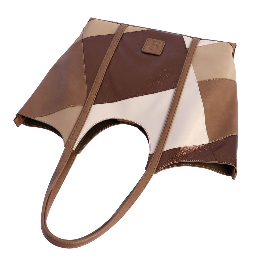 Bolso marrón clásico y sofisticado en tonos marrones, es ideal para looks de oficina