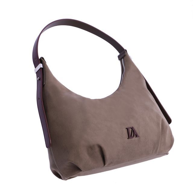 Bolso Hobo Efecto Ante máxima tendencia: Bolso media luna en tono marrón taupe. El accesorio perfecto para looks elegantes o informales.