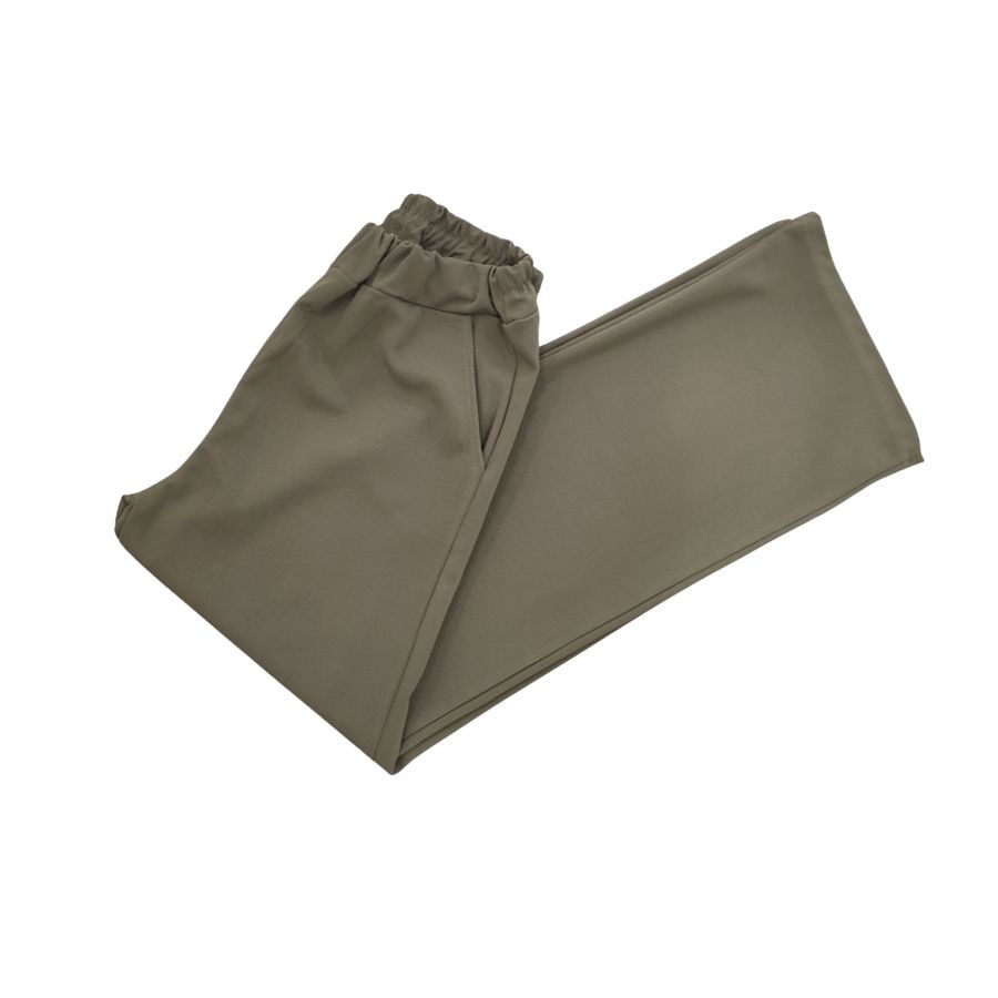 Pantalón Verde Vico 2026. Estilo fluido y color vibrante para tu armario de primavera.