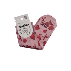 Calcetines Brillo Corazones Sacha. Dale brillo a tus pasos con estos calcetines de fantasía Sacha. Tejido elástico de alta calidad con brillo sutil y estampado de piruletas de corazón. ¡Imprescindibles en tu armario!