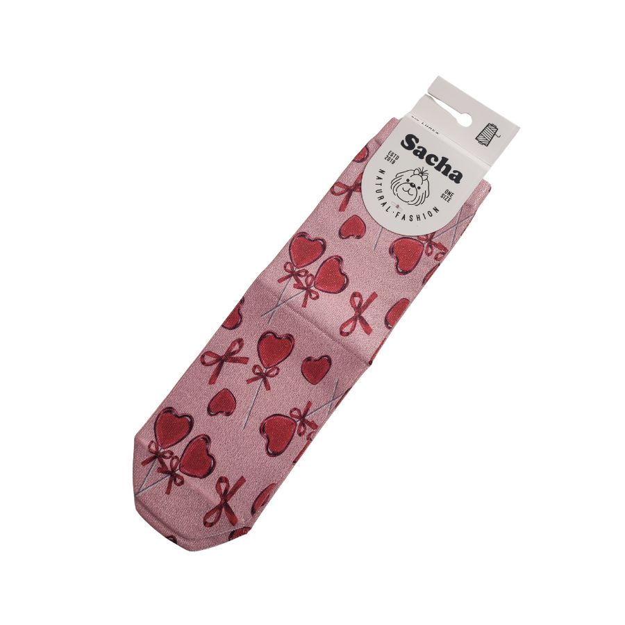 Calcetines Brillo Corazones Sacha. Calcetines suaves de algodón Dry Touch con acabado brillante. Talla única, cómodos y transpirables, ideales para regalar o complementar tus accesorios de moda.