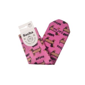Calcetines Divertidos Hombre Rosa. Calcetines técnicos con tecnología Dry Touch para una transpirabilidad total. Fabricados con algodón de alta calidad, garantizan pies secos y máxima suavidad en cada paso. El complemento de hombre perfecto para el día a día.