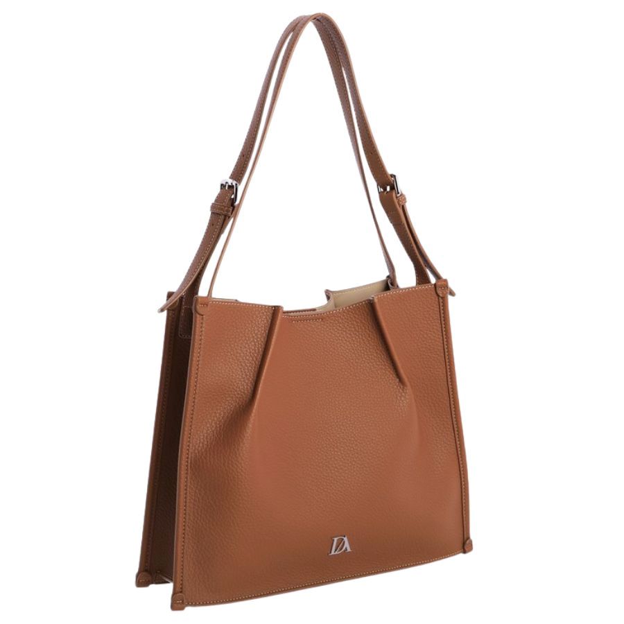Bolso Shopper Cuero Mujer. Bolso Don Algodon color cuero con herrajes plateados y diseño de base rígida ideal para el trabajo o diario.