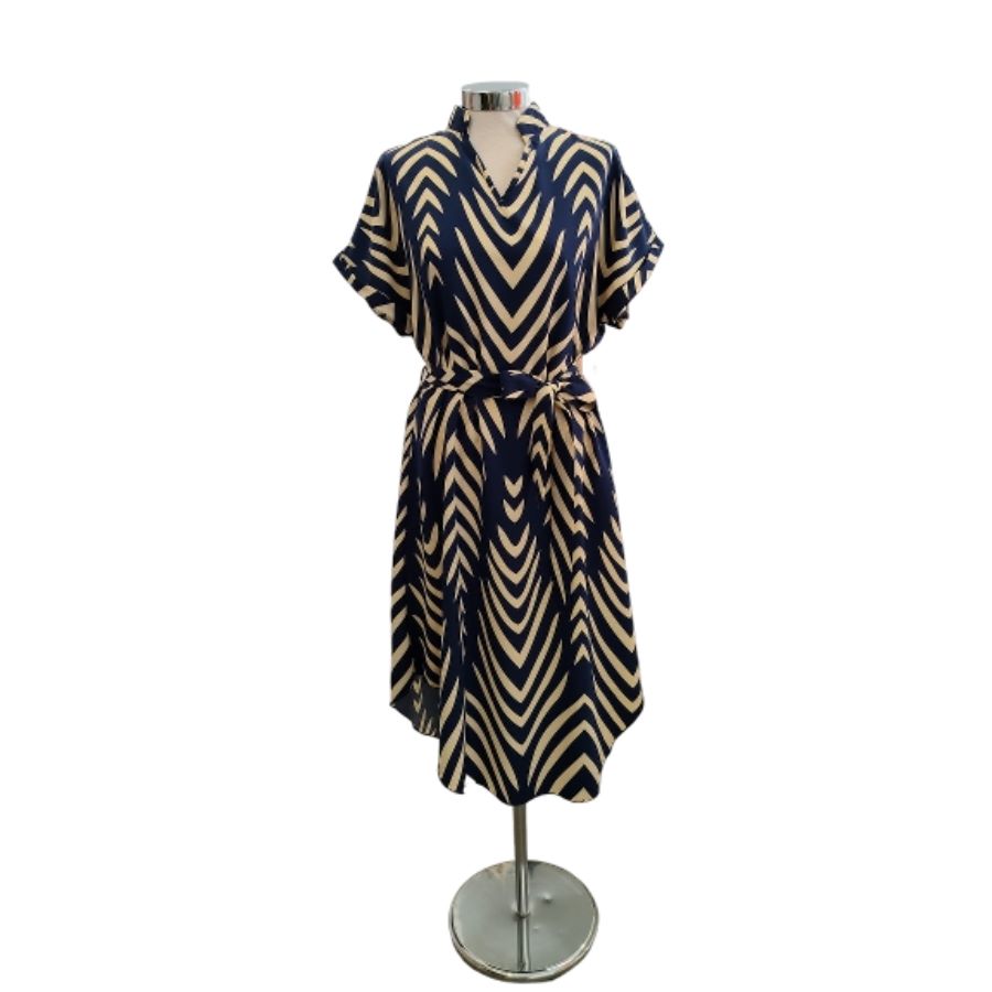Vestido Marino de Mujer. Un vestido para ir elegante cualquier día de verano.