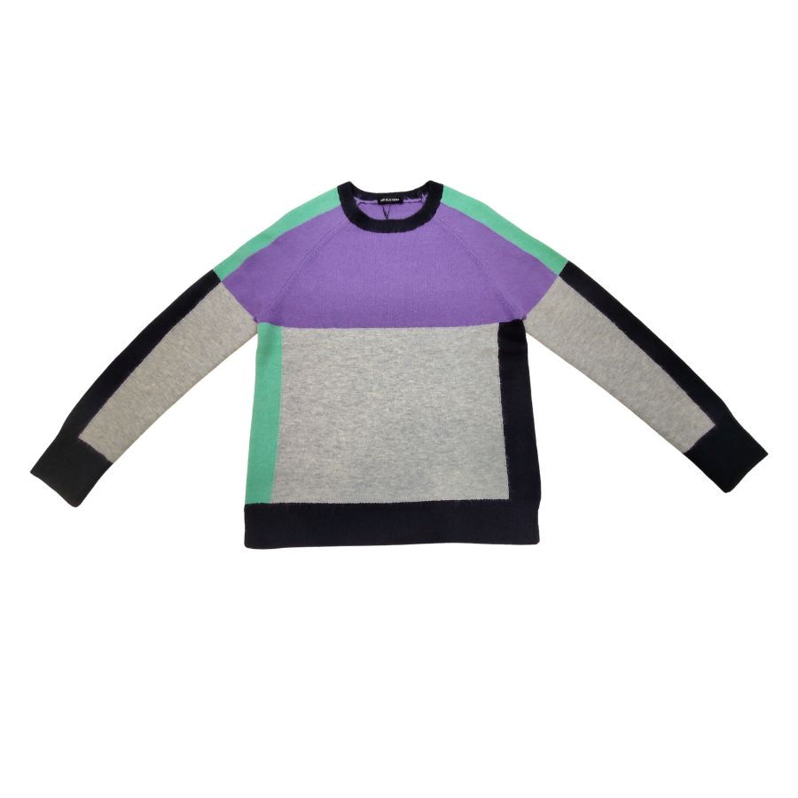 Jersey de punto morado con bloques gris, negro y verde